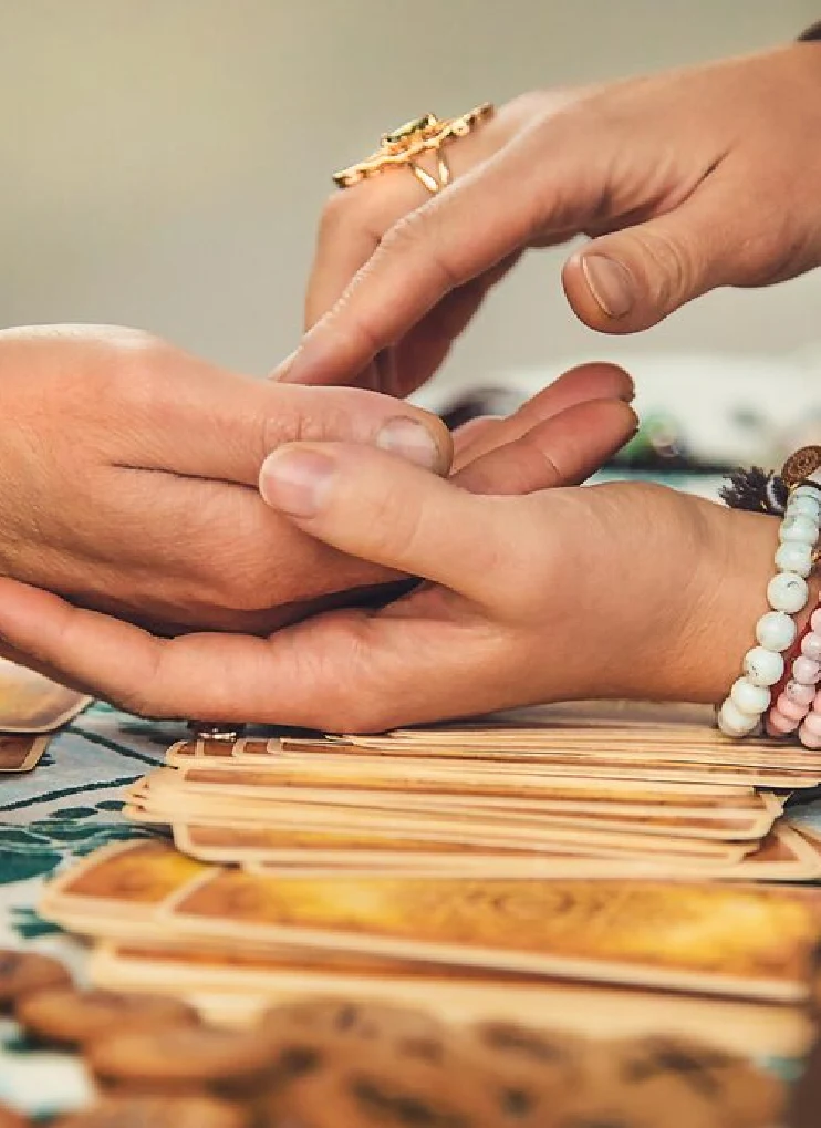 palm-reading-services-in-edmonton